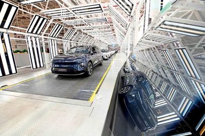 合肥 向“新能源汽車第一城”全速競(jìng)逐，零部件產(chǎn)業(yè)崛起成關(guān)鍵引擎